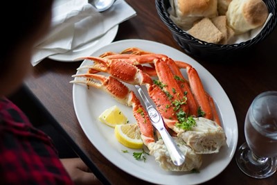 Baddeck Lobster Suppers - 5 minutes from B & B