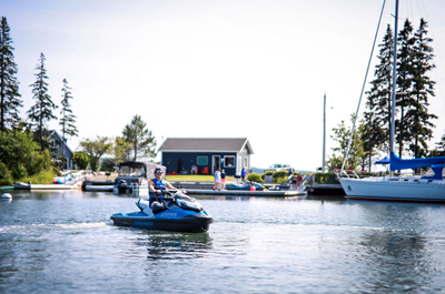 Jet Ski Baddeck - 2 minutes from B & B